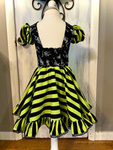 Load image into Gallery viewer, Spooky Bones 🦴 5/6T