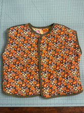 Load image into Gallery viewer, Quilted Reversible Vest 6/7Y OOAK
