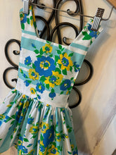 Load image into Gallery viewer, 4/5T Retro Floral