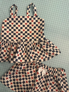 Heart ♥️ 2 Piece Set (4/5T)