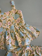 Load image into Gallery viewer, Pastel Floral Set 6/7Y